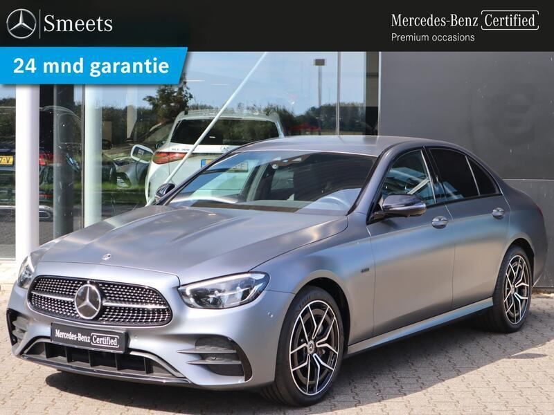Grijs Gebruikt 2020 Mercedes E300 AMG line Sedan | € 42.555 - Afbeelding 1/4