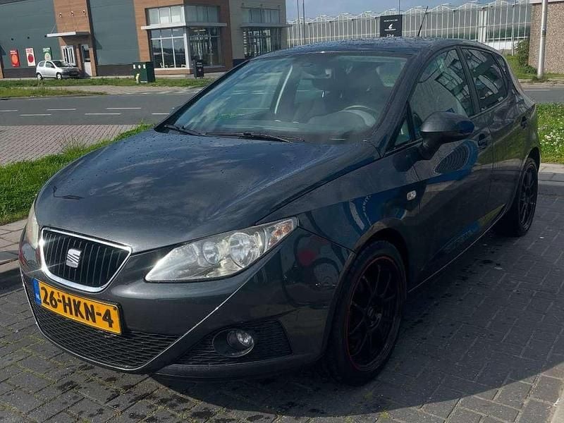 Grijs Gebruikt 2009 Seat Ibiza Sport MPV | € 3.995 (Eerlijke prijs) - Afbeelding 1/1