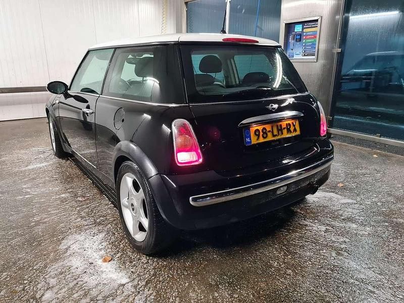 Occasion Mini Cooper Pepper 116 PK (85 kW) 2003 Zwart Hatchback