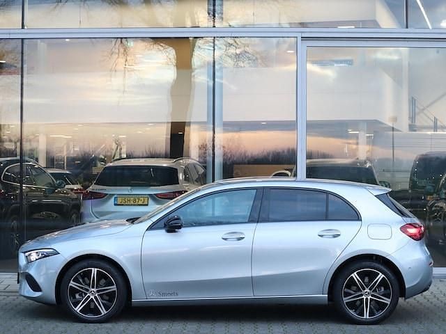 Occasion Mercedes A250 Business 218 PK (160 kW) 2025 Grijs Hatchback