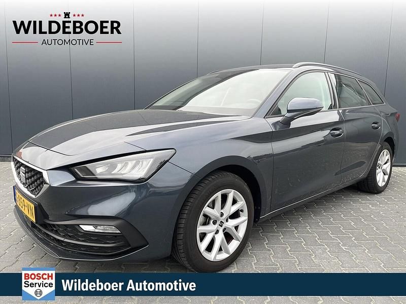 Grijs Occasion 2023 Seat Leon Reference Stationwagen | € 18.949 (Eerlijke prijs) - Afbeelding 1/4