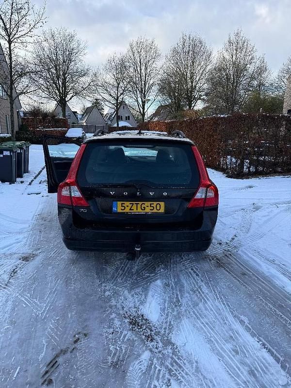 Occasion 2010 Volvo V70 Stationwagen | € 3.950 (Iets duurder) - Afbeelding 1/4