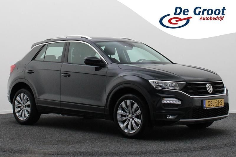 Grijs Occasion 2019 VW T-Roc SUV | € 19.950 (Goede deal) - Afbeelding 1/4
