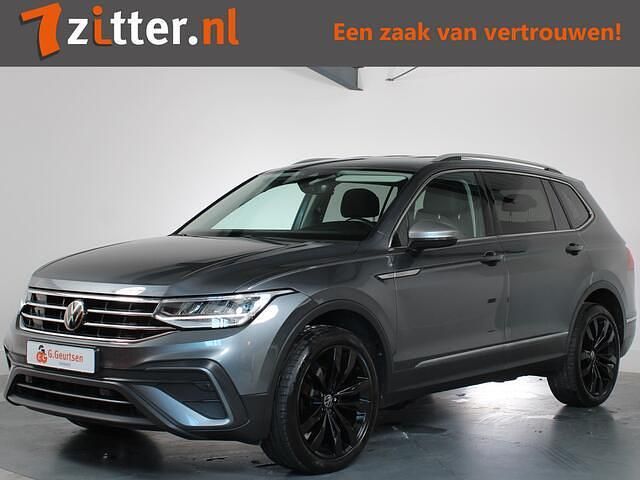 Grijs Gebruikt 2023 VW Tiguan Allspace Life SUV | € 35.395 (Super prijs) - Afbeelding 1/4