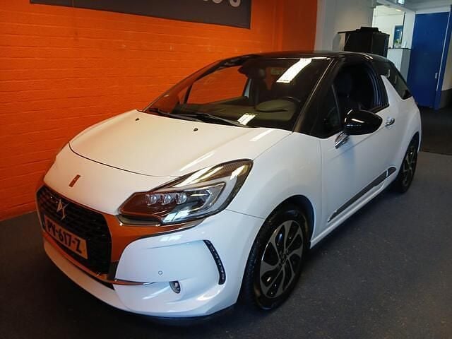 Occasion DS Automobiles DS3 So Chic 82 PK (60 kW) 2017 Wit (metallic) Hatchback