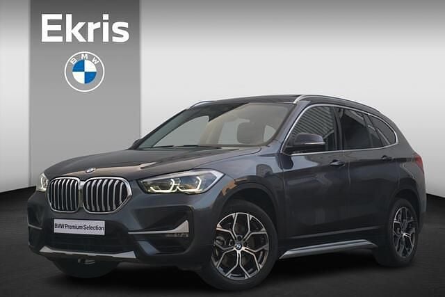 Grijs Occasion 2022 BMW X1 Executive SUV | € 30.900 (Eerlijke prijs) - Afbeelding 1/4
