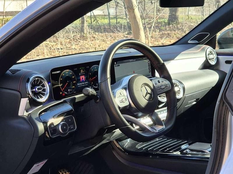 Occasion Mercedes CLA200 Premium Plus 163 PK (119 kW) 2020 Grijs Sedan
