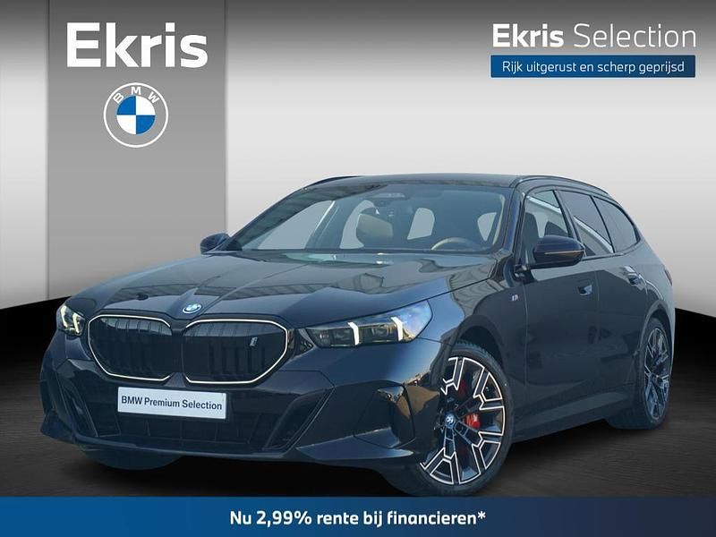 Zwart, metallic lak Gebruikt 2025 BMW i5 M Sport Sedan | € 69.900 (Super prijs) - Afbeelding 1/4