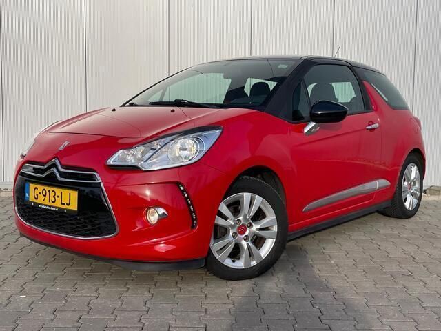 Rood Gebruikt 2013 Citroën DS3 Chic Hatchback | € 4.999 (Eerlijke prijs) - Afbeelding 1/4