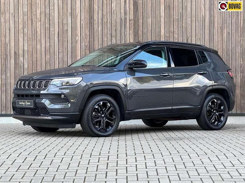 Grijs Gebruikt 2022 Jeep Compass Limited SUV | € 24.900 - Afbeelding 1/4