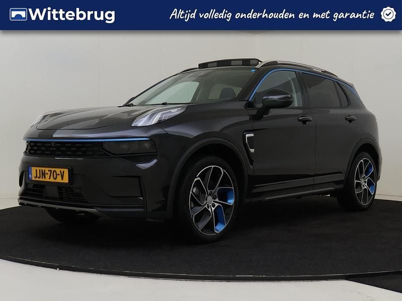 Zwart Gebruikt 2023 Lynk & Co 01 SUV | € 27.425 (Eerlijke prijs) - Afbeelding 1/4