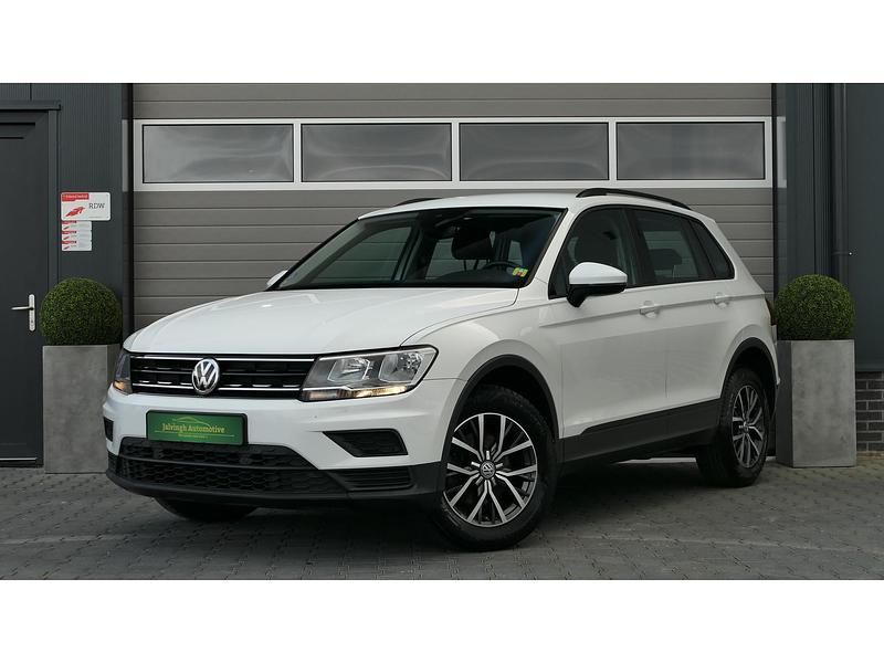 Wit Gebruikt 2016 VW Tiguan Trendline SUV | € 15.840 (Iets duurder) - Afbeelding 1/4