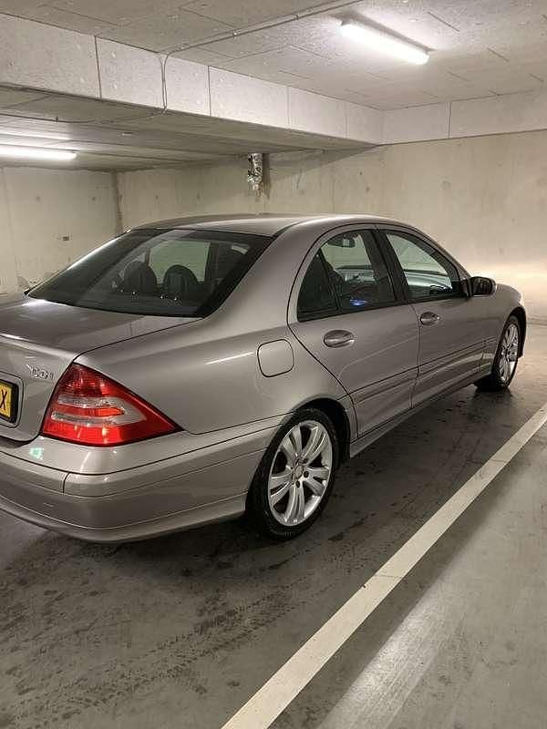 Occasion Mercedes C220 150 PK (110 kW) 2005 Goud Sedan