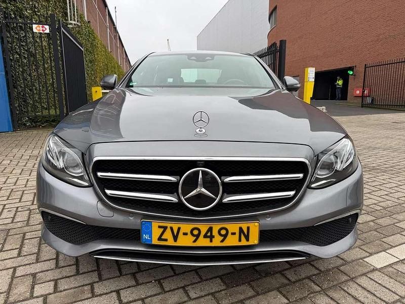 Occasion Mercedes E220 Premium 195 PK (143 kW) 2019 Grijs Sedan