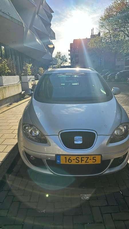 Zilver Gebruikt 2007 Seat Altea XL Reference MPV | € 2.850 (Eerlijke prijs) - Afbeelding 1/4