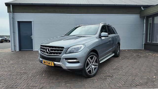 Grijs Gebruikt 2015 Mercedes 350 SUV | € 22.500 - Afbeelding 1/4