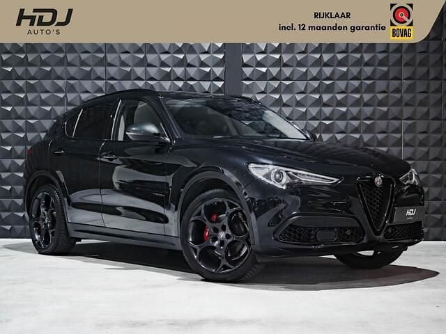 Zwart Gebruikt 2019 Alfa Romeo Stelvio Tech Edition SUV | € 37.900 (Eerlijke prijs) - Afbeelding 1/4