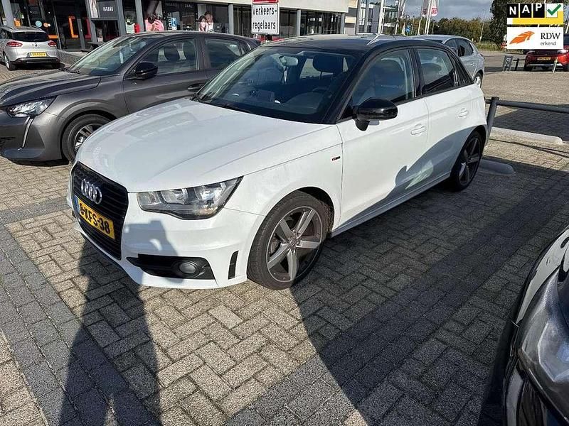Wit Gebruikt 2013 Audi A1 Sportback S-Line Hatchback | € 7.950 (Eerlijke prijs) - Afbeelding 1/4