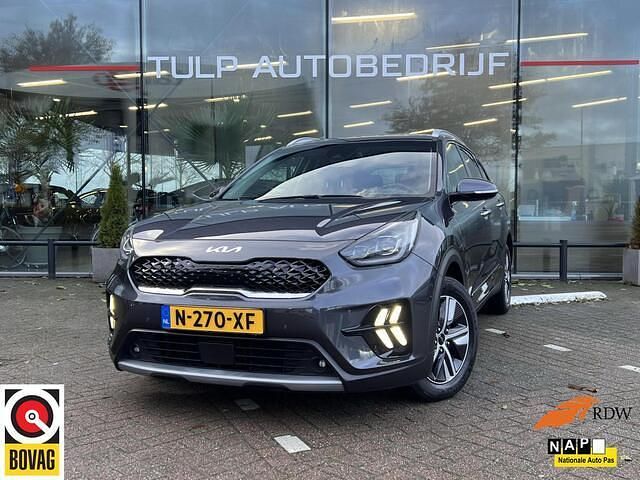 Grijs Gebruikt 2022 Kia Niro SUV | € 25.990 (Eerlijke prijs) - Afbeelding 1/4