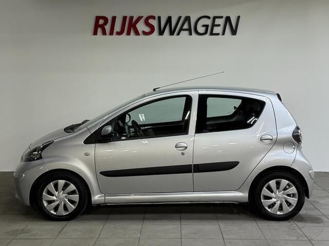 Occasion Toyota Aygo 68 PK (50 kW) 2009 Grijs Hatchback