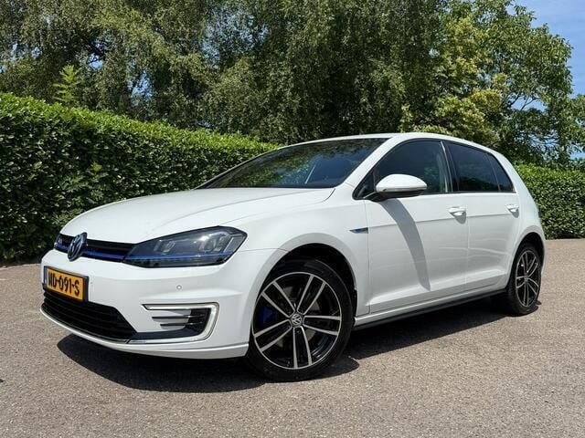 Wit Gebruikt 2016 VW Golf VII GTE Hatchback | € 14.990 (Goede deal) - Afbeelding 1/4
