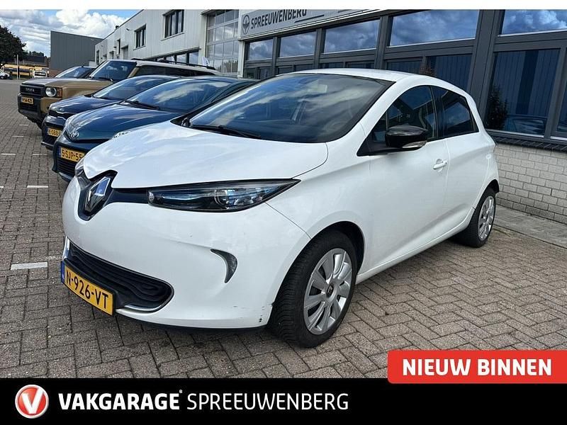 Wit Gebruikt 2016 Renault Zoe Hatchback | € 6.900 (Eerlijke prijs) - Afbeelding 1/3