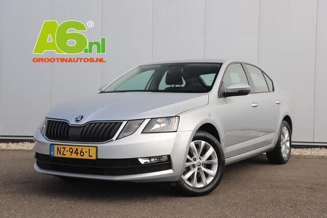 Grijs Gebruikt 2017 Skoda Octavia Ambition Hatchback | € 13.900 (Super prijs) - Afbeelding 1/4