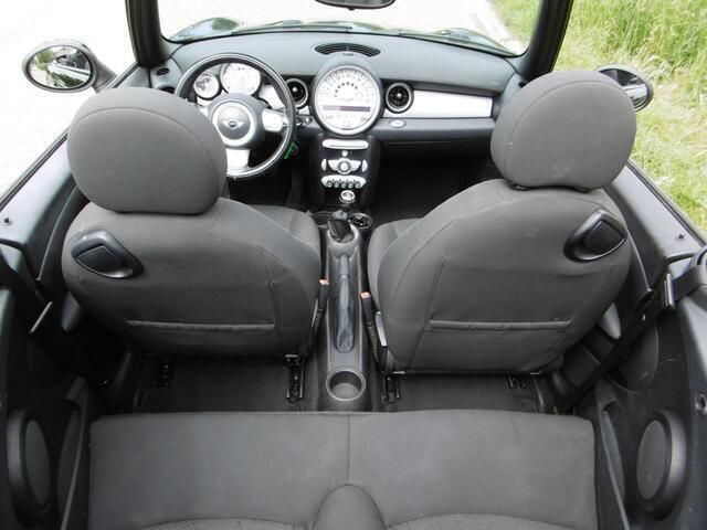 Occasion Mini Cooper Cabriolet Pepper 120 PK (88 kW) 2010 Zwart Cabriolet