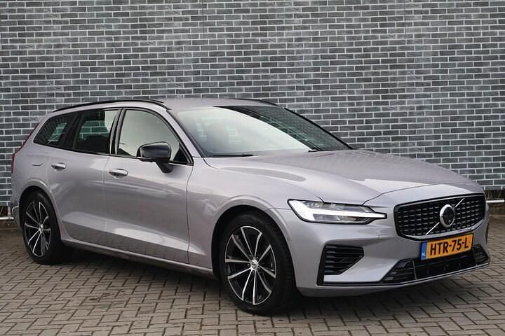 Occasion Volvo V60 Plus 350 PK (257 kW) 2025 Grijs Stationwagen