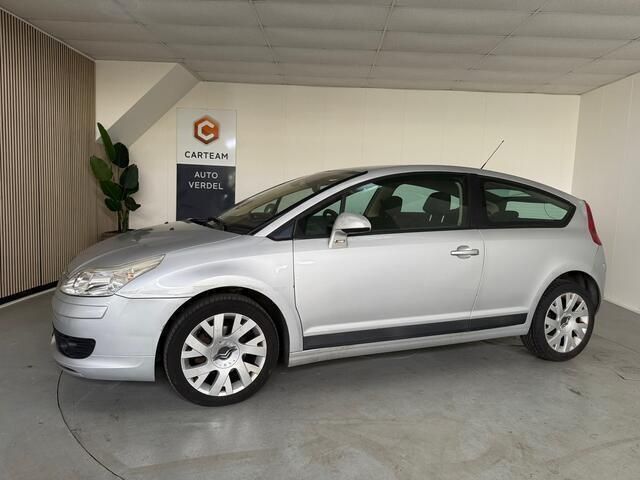 Grijs, metallic lak Gebruikt 2005 Citroën C4 VTR Sport Coupé | € 1.495 (Eerlijke prijs) - Afbeelding 1/4