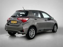 Occasion Toyota Yaris Executive 101 PK (74 kW) 2017 Grijs metallic Hatchback
