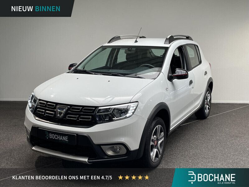 Wit Gebruikt 2020 Dacia Sandero Stepway Hatchback | € 13.240 (Iets duurder) - Afbeelding 1/4