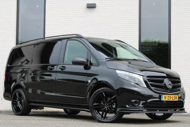 Zwart Gebruikt 2023 Mercedes e-Vito MPV | € 29.950 (Iets duurder) - Afbeelding 1/4