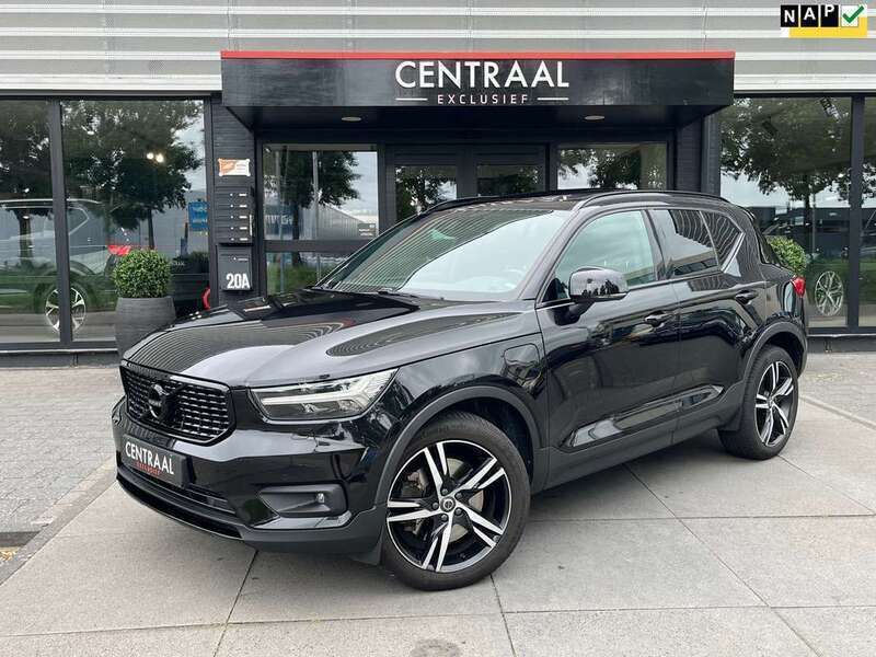 Zwart, metallic lak Gebruikt 2020 Volvo XC40 Inscription SUV | € 28.950 (Eerlijke prijs) - Afbeelding 1/4