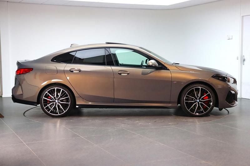 Occasion BMW M235 Executive 306 PK (225 kW) 2024 Alvitgrau Coupé