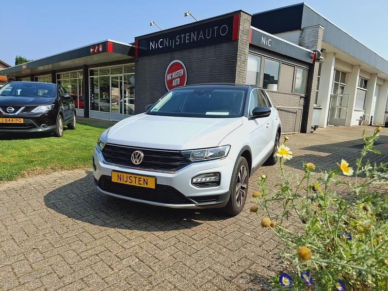 Wit Gebruikt 2020 VW T-Roc SUV | € 25.850 (Goede deal) - Afbeelding 1/4