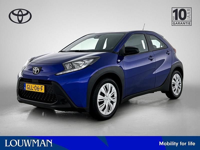 Blauw Occasion 2024 Toyota Aygo X Play SUV | € 18.950 (Eerlijke prijs) - Afbeelding 1/4