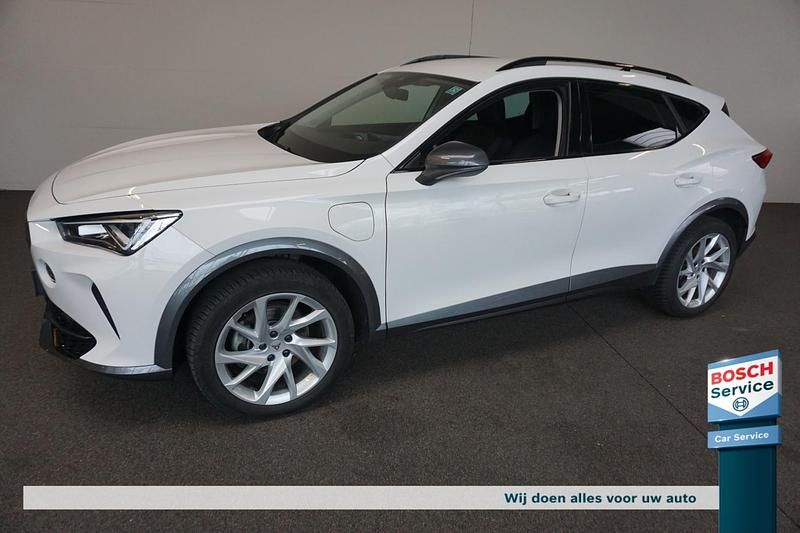 Wit Occasion 2024 Cupra Formentor SUV | € 25.895 (Super prijs) - Afbeelding 1/4