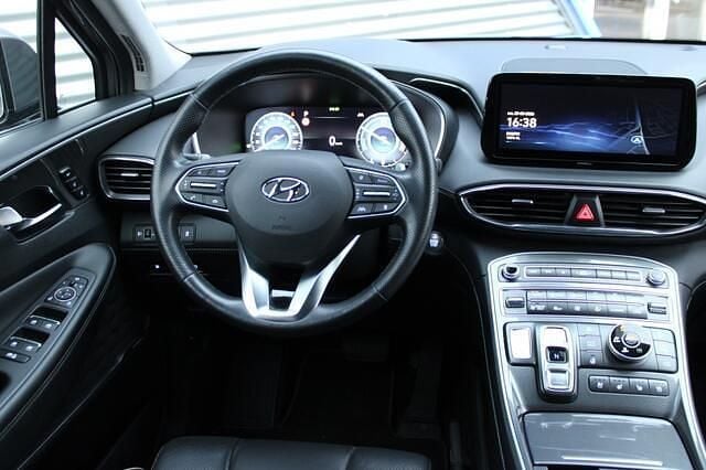 Occasion Hyundai Santa Fe Premium 265 PK (194 kW) 2023 Magnetic force (grijs metallic) SUV