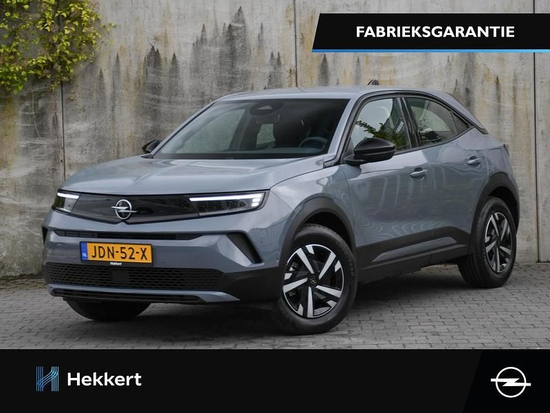 Grijs Nieuw 2025 Opel Mokka-e SUV | € 31.995 (Eerlijke prijs) - Afbeelding 1/4