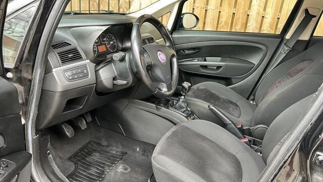 Occasion Fiat Grande Punto 77 PK (56 kW) 2008 Zwart Hatchback