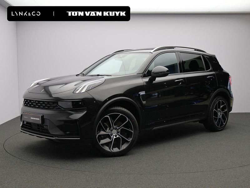 Zwart Gebruikt 2024 Lynk & Co 01 SUV | € 29.950 (Eerlijke prijs) - Afbeelding 1/4