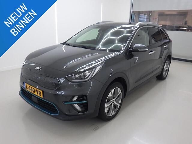 Grijs Occasion 2021 Kia e-Niro SUV | € 18.999 (Goede deal) - Afbeelding 1/3