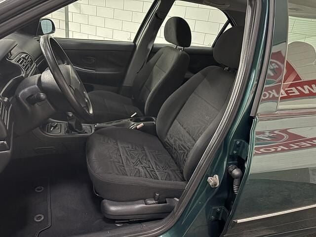 Occasion Peugeot 406 116 PK (85 kW) 2003 Groen Sedan