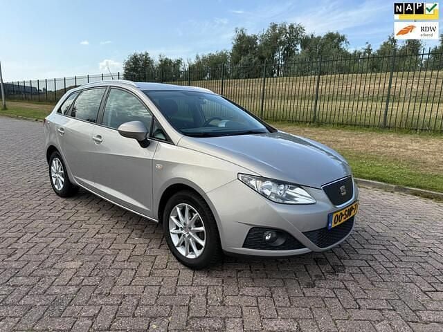 Beige Gebruikt 2011 Seat Ibiza ST Ecomotive Stationwagen | € 2.950 (Eerlijke prijs) - Afbeelding 1/4