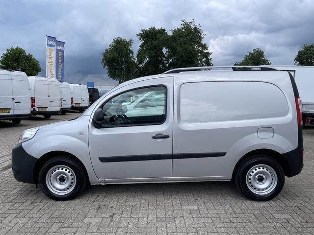 Zilver Gebruikt 2016 Renault Kangoo Komfort MPV | € 9.950 - Afbeelding 1/4