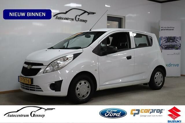 Wit Gebruikt 2012 Chevrolet Spark LS Hatchback | € 3.250 (Eerlijke prijs) - Afbeelding 1/3