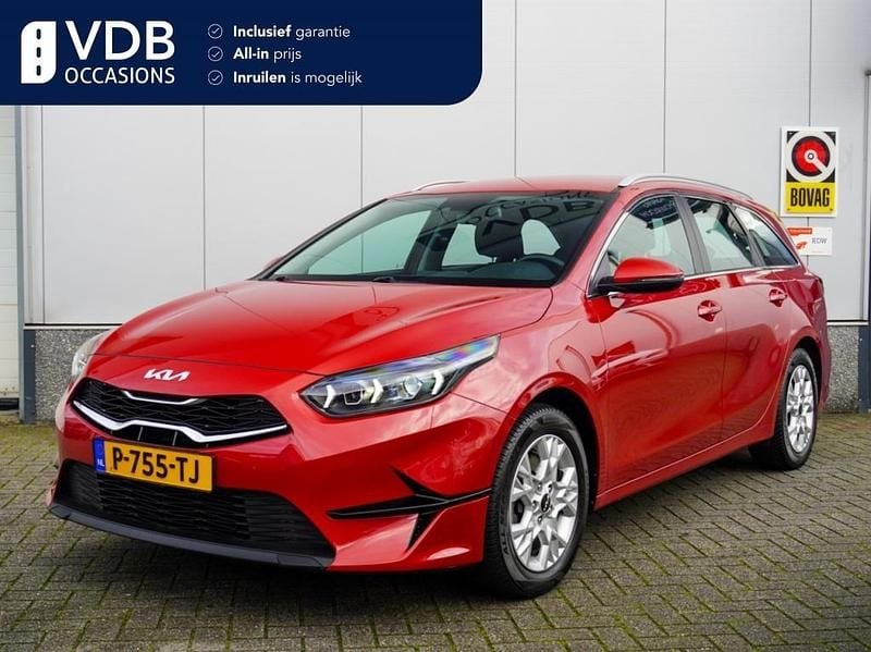 Rood Gebruikt 2022 Kia Ceed Stationwagen | € 19.380 (Goede deal) - Afbeelding 1/4