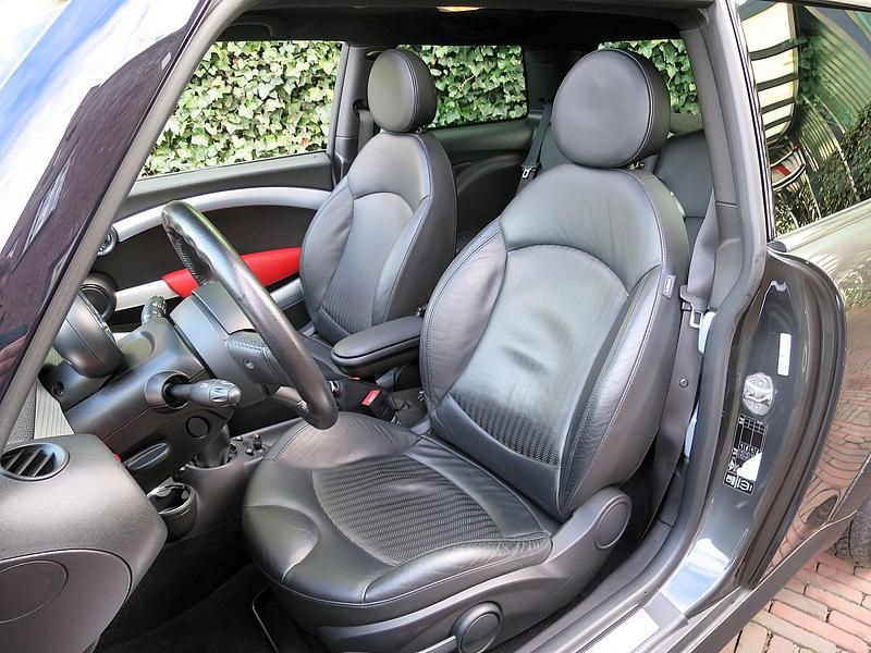 Occasion Mini Cooper S Chili 2023 Grijs Hatchback