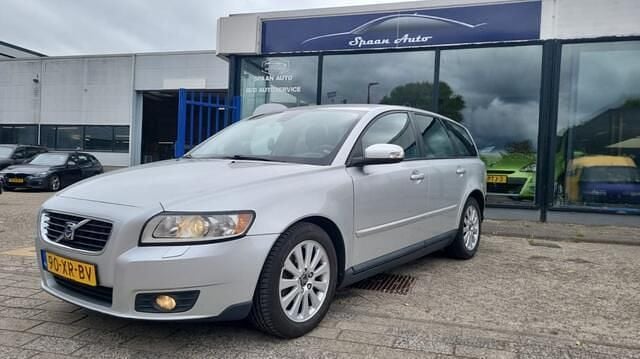 Grijs Gebruikt 2007 Volvo V50 Stationwagen | € 1.850 (Eerlijke prijs) - Afbeelding 1/4